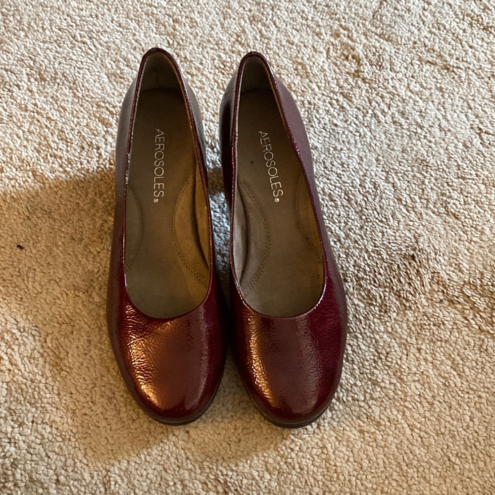 Burgandy Aerosoles pumps, 2.5” heels, size 7